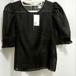 H&M Divided NWT. Black sheer blouse. Size xs.
